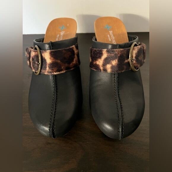 BARETRAP WOMENS “CLOG” SIZE 6 NWOT - Picture 1 of 6